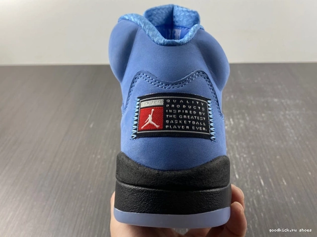 DV1310-401 Air 5 Jordan UNC 0703